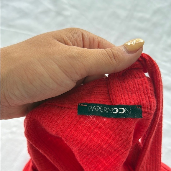 Paper moon Sleeveless Women's Top - Picture 2 of 4